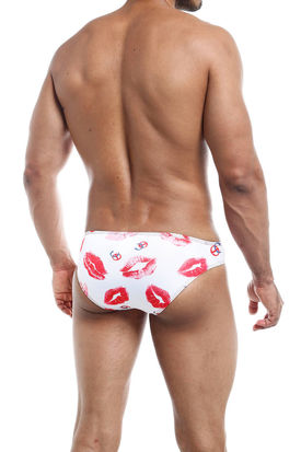 Joe Snyder Besos Bikini 01