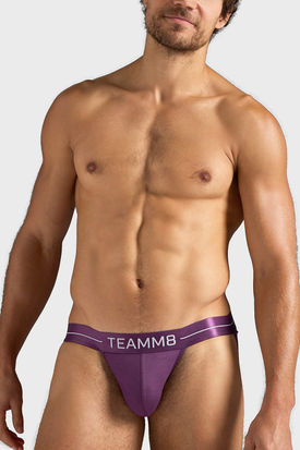 TEAMM8 Icon Sports Brief