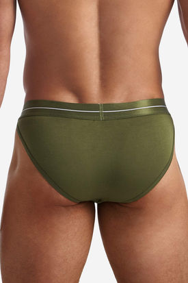 TEAMM8 Icon Sports Brief
