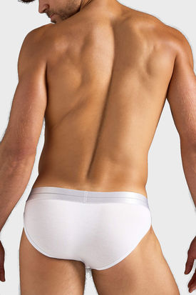 TEAMM8 Icon Sports Brief